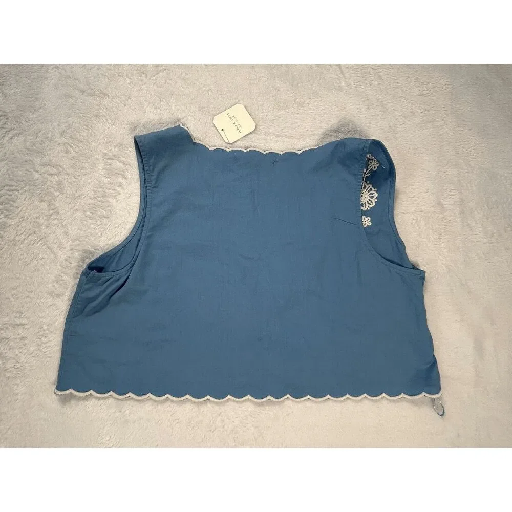 Altar'd State Blue w/ White Flower Embroidery Front Tie Vest Size L, Boho NWT - Picture 7 of 7